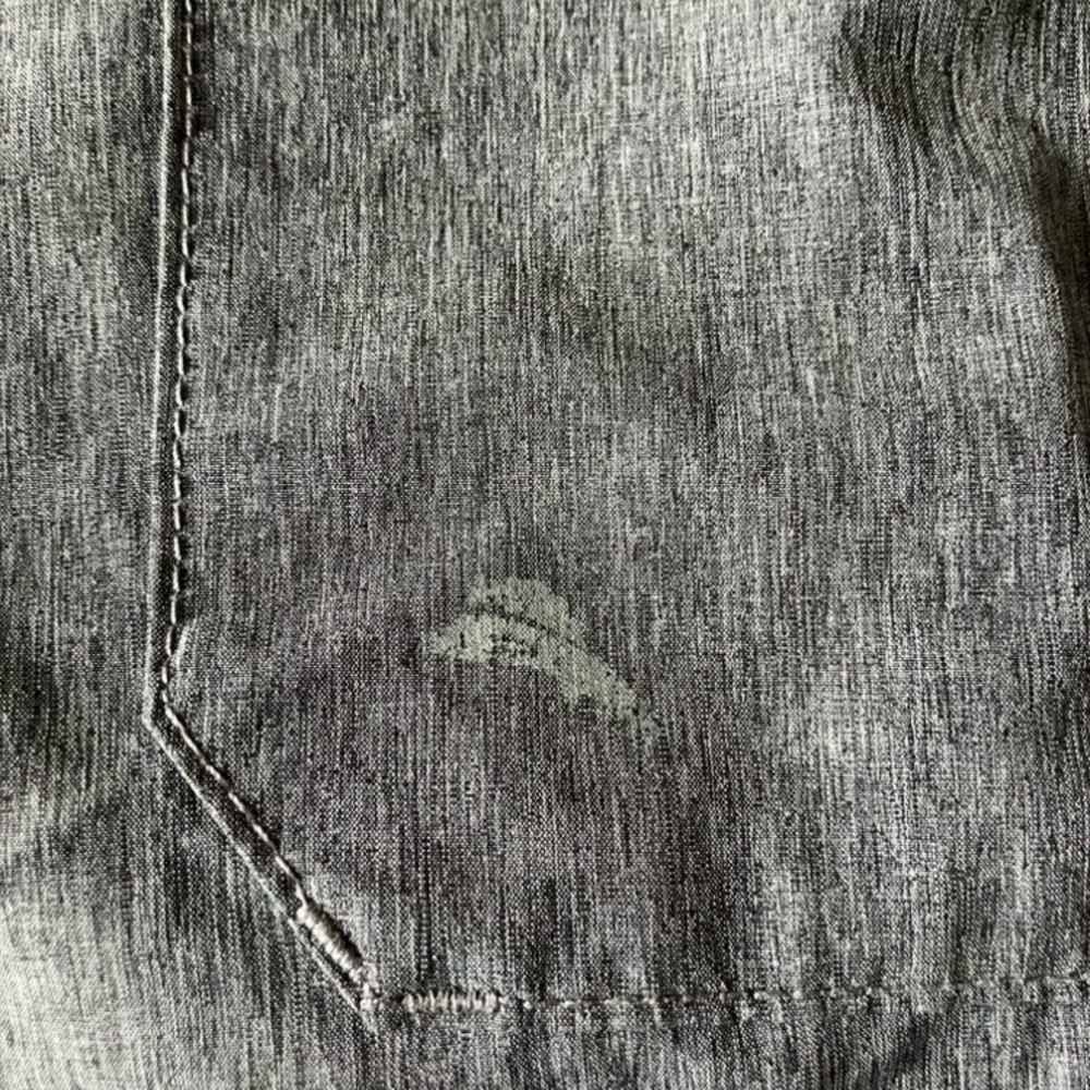 Tommy Bahama Island Active Performance Cargo Shorts - Picture 8 of 14